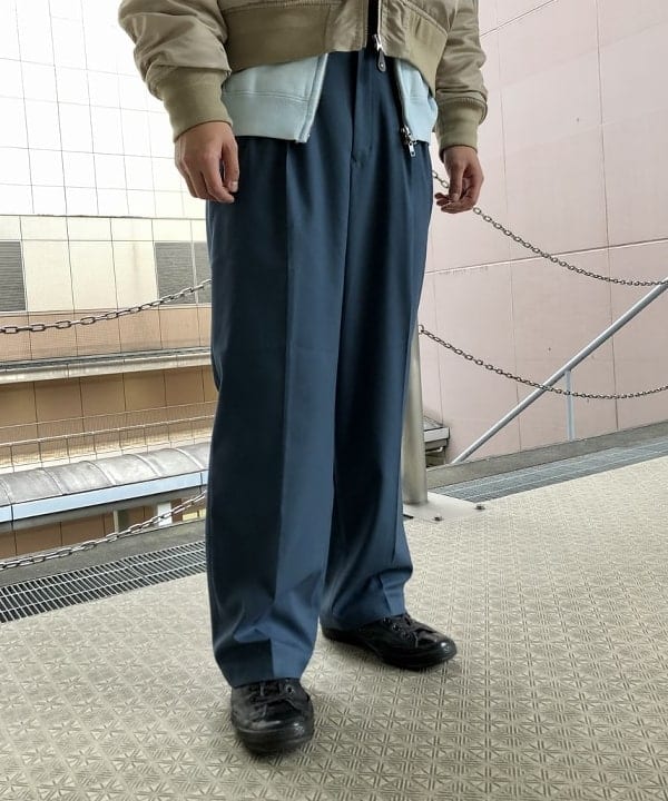 森 凌真さんの「BEAMS WOMEN｜BEAMS / ワイド 2プリーツ スラックス」を使ったコーディネート