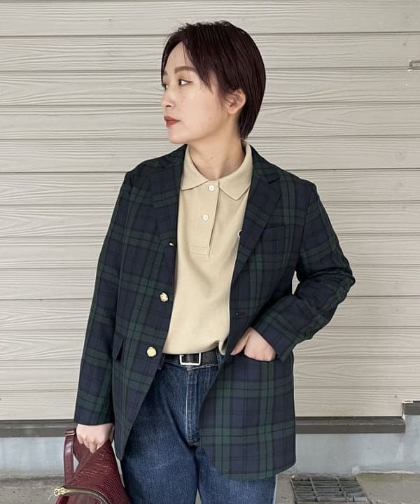 朱華さんの「BEAMS WOMEN｜BEAMS BOY / ポリエステル ウール 3ボタン ブレザー」を使ったコーディネート