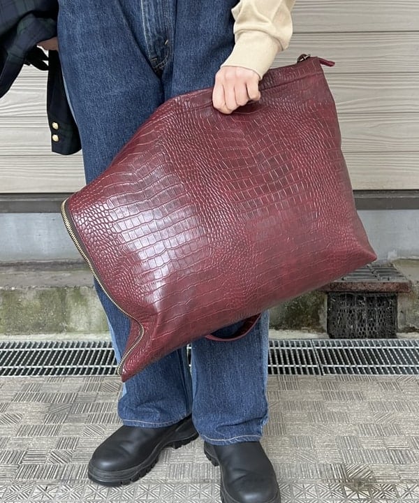 朱華さんの「BEAMS WOMEN｜BEAMS BOY / ポリエステル ウール 3ボタン ブレザー」を使ったコーディネート