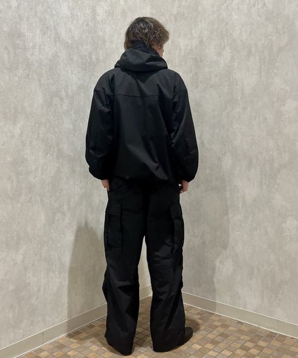 トラ吉さんの「BEAMS WOMEN｜BEAMS / ビッグ 6ポケット カーゴパンツ」を使ったコーディネート