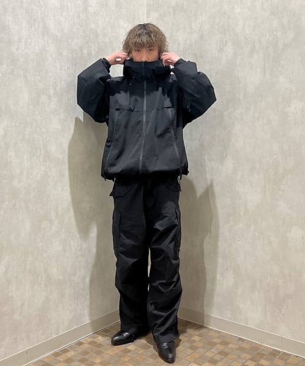 トラ吉さんの「BEAMS WOMEN｜BEAMS / ビッグ 6ポケット カーゴパンツ」を使ったコーディネート