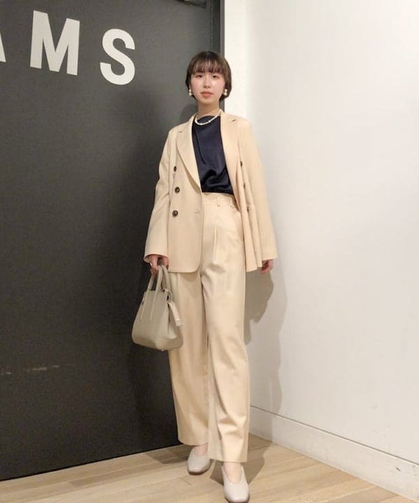 佐藤 美樹さんの「BEAMS WOMEN｜Demi-Luxe BEAMS / ダブルパール イヤリング」を使ったコーディネート