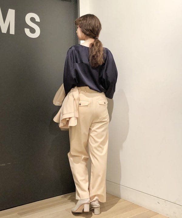 佐藤 美樹さんの「BEAMS WOMEN｜Demi-Luxe BEAMS / ダブルパール イヤリング」を使ったコーディネート