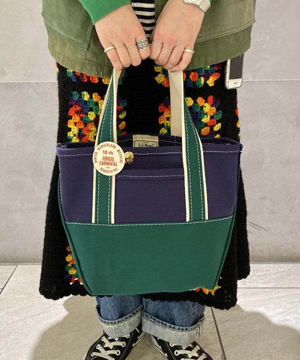 吉野 多恵さんの「BEAMS WOMEN｜L.L.Bean / Deep Bottom Deluxe Boat and Tote S」を使ったコーディネート