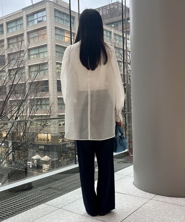 山田 千遥さんの「BEAMS WOMEN｜オーガンジー リボンブラウス」を使ったコーディネート