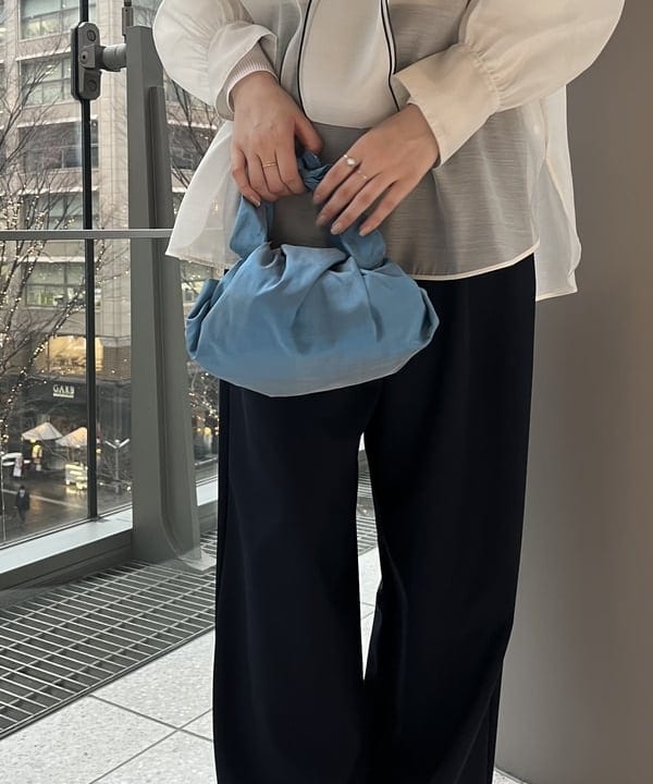 山田 千遥さんの「BEAMS WOMEN｜オーガンジー リボンブラウス」を使ったコーディネート