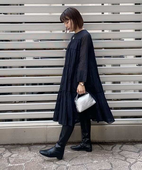 SAKAIさんの「BEAMS WOMEN｜GIANNI CHIARINI / メタリック ALIFA レザーショルダーバッグ S」を使ったコーディネート