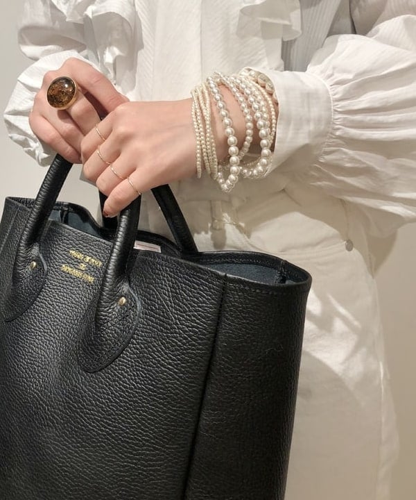 佐藤 美樹さんの「BEAMS WOMEN｜YOUNG&OLSEN / レザートートバッグ M」を使ったコーディネート