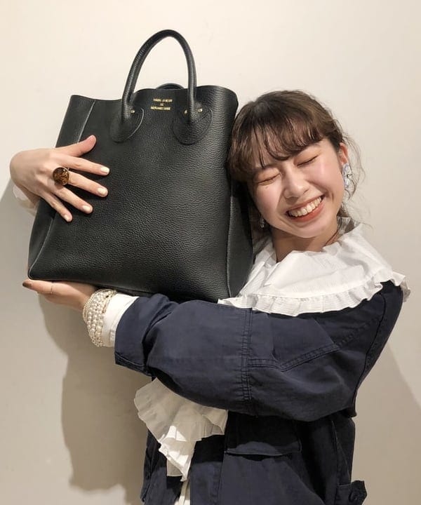 佐藤 美樹さんの「BEAMS WOMEN｜YOUNG&OLSEN / レザートートバッグ M」を使ったコーディネート