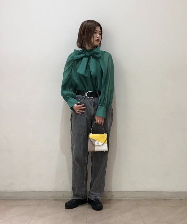 CHIHIROさんの「BEAMS WOMEN｜オーガンジー リボンブラウス」を使ったコーディネート