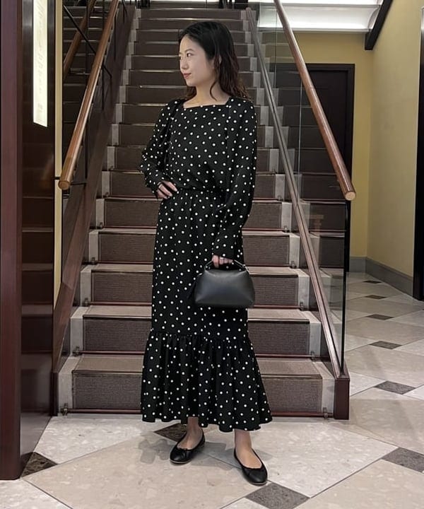 蒲原 捺美さんの「BEAMS WOMEN｜Demi-Luxe BEAMS / ソフトツイル 6ボタンジャケット」を使ったコーディネート