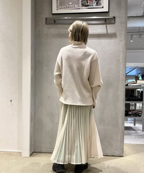 カワグチ シオリさんの「BEAMS WOMEN｜」を使ったコーディネート