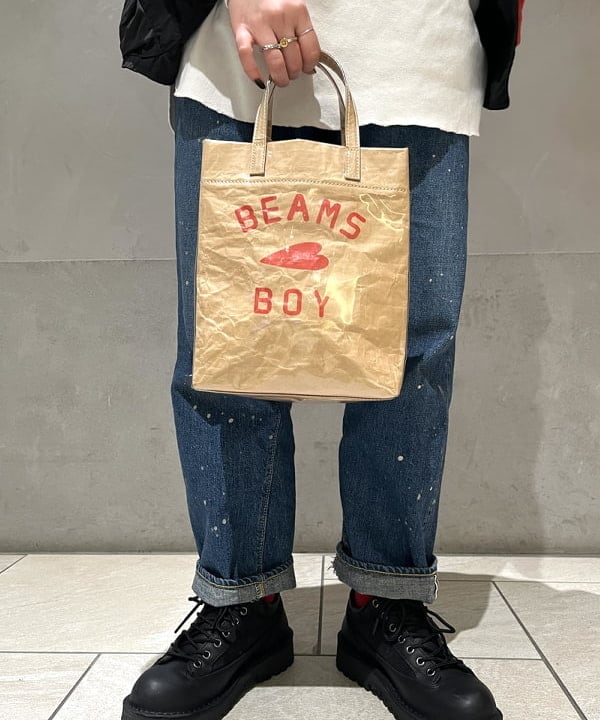 カスタニ モモノさんの「BEAMS WOMEN｜BEAMS BOY / BBロゴ ショップバック」を使ったコーディネート