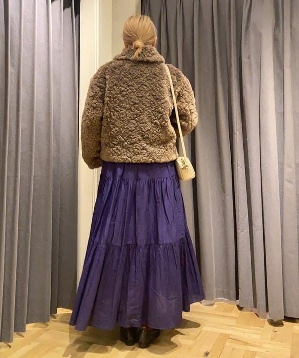千田 静香さんの「BEAMS WOMEN｜TOFF&LOADSTONE × Demi-Luxe BEAMS / 別注 レヴューミニ ライトシュリンク ショルダーバッグ」を使ったコーディネート