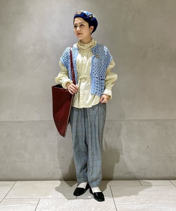 吉野 多恵さんの「BEAMS WOMEN｜BEAMS BOY / GOLDメッキ 0.8mm リング」を使ったコーディネート