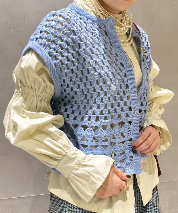 吉野 多恵さんの「BEAMS WOMEN｜BEAMS BOY / GOLDメッキ 0.8mm リング」を使ったコーディネート