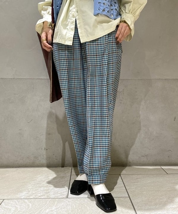 吉野 多恵さんの「BEAMS WOMEN｜BEAMS BOY / GOLDメッキ 0.8mm リング」を使ったコーディネート