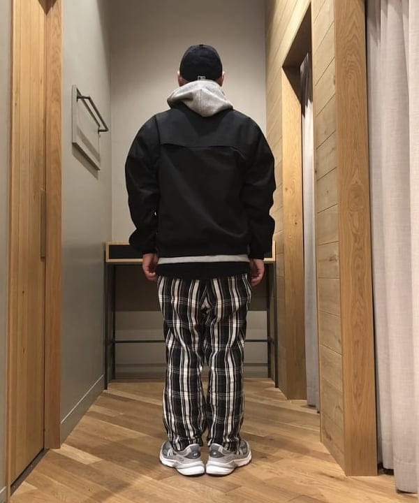 穴井 唯志さんの「BEAMS WOMEN｜LOOPWHEELER / 別注 Slim Zip Sweat Hoody」を使ったコーディネート