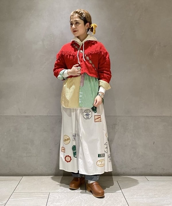 吉野 多恵さんの「BEAMS WOMEN｜ARROW NOVELTY / コンチョ ベルト 22FW」を使ったコーディネート