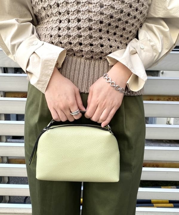 千田 静香さんの「BEAMS WOMEN｜GIANNI CHIARINI / ALIFA レザーショルダーバッグ S」を使ったコーディネート