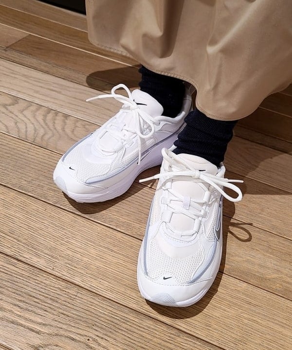 saori KATOさんの「BEAMS WOMEN｜L.L.Bean × BEAMS PLUS ＆ BEAMS BOY / Deep Bottom Deluxe Boat and Tote Mini」を使ったコーディネート