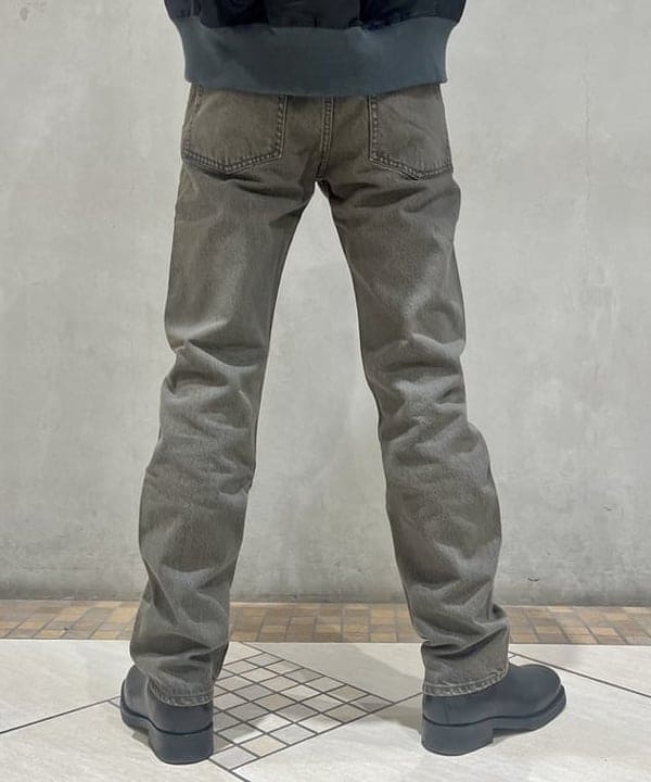 トラ吉さんの「BEAMS WOMEN｜BEAMS / ダスティー デニム パンツ」を使ったコーディネート