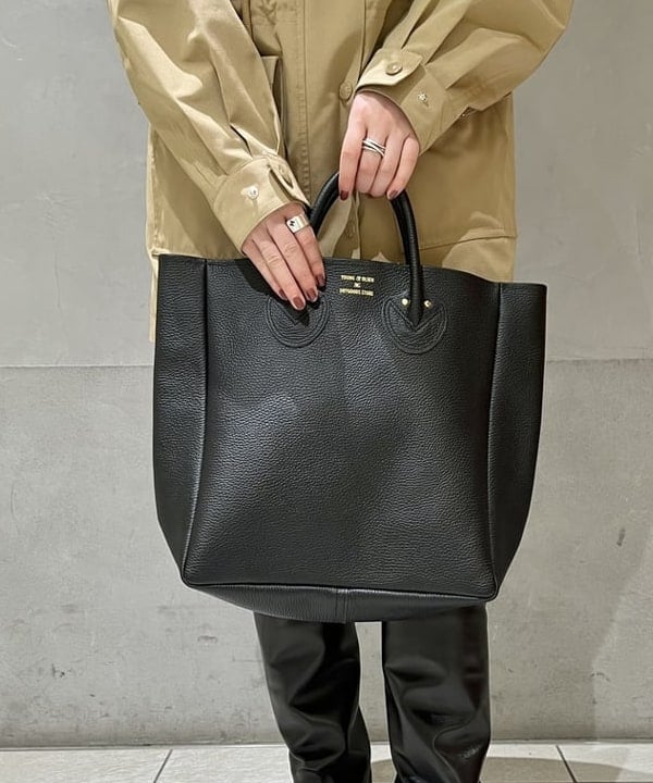 大川 美咲さんの「BEAMS WOMEN｜YOUNG&OLSEN / レザートートバッグ M」を使ったコーディネート