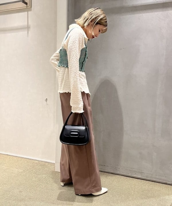 カワグチ シオリさんの「BEAMS WOMEN｜」を使ったコーディネート