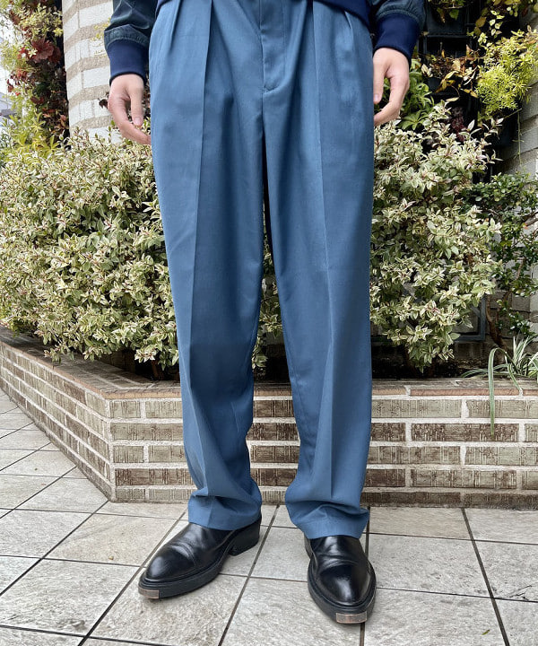 トラ吉さんの「BEAMS WOMEN｜BEAMS / ワイド 2プリーツ スラックス」を使ったコーディネート