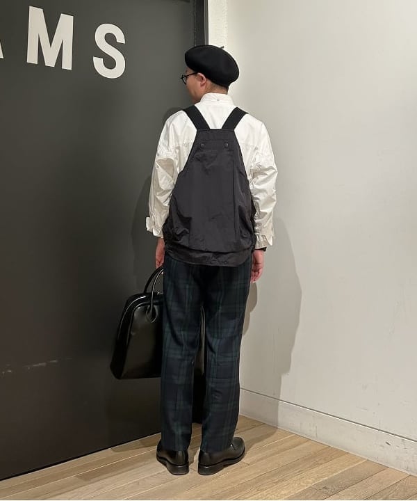 土田 達也さんの「BEAMS WOMEN｜BEAMS BOY / ポリエステル ウール シンチ バック スラックス」を使ったコーディネート