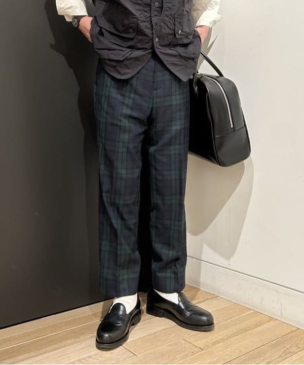 土田 達也さんの「BEAMS WOMEN｜BEAMS BOY / ポリエステル ウール シンチ バック スラックス」を使ったコーディネート