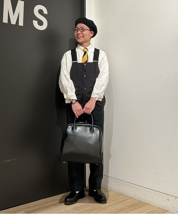 土田 達也さんの「BEAMS WOMEN｜BEAMS BOY / ポリエステル ウール シンチ バック スラックス」を使ったコーディネート