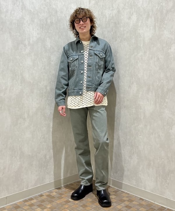 トラ吉さんの「BEAMS WOMEN｜BEAMS / ダスティー デニム パンツ」を使ったコーディネート
