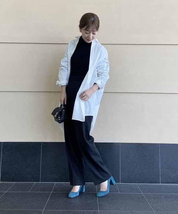 住吉　明佳さんの「BEAMS WOMEN｜AK+1 / スーパーブラック ストレートパンツ」を使ったコーディネート