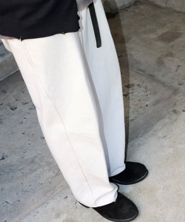 佐々木 祐太さんの「BEAMS WOMEN｜SLOW/ 別注 Flap Shoulder Bag」を使ったコーディネート