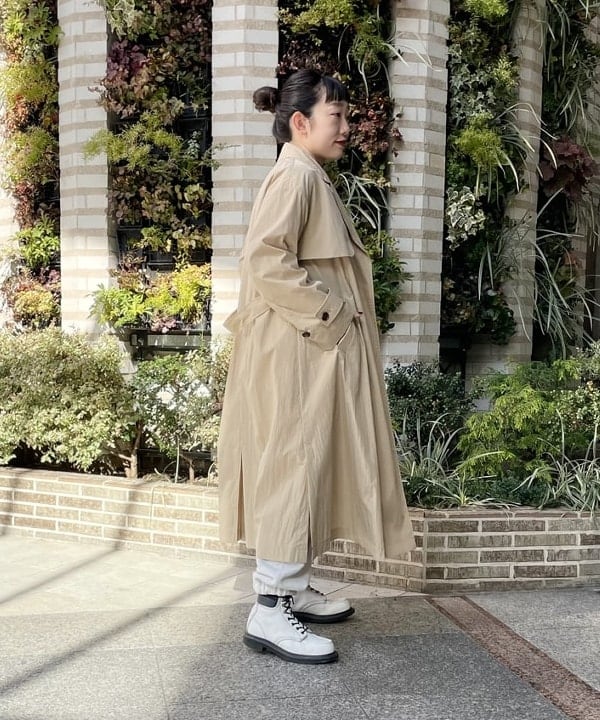ハルキ　モモナさんの「BEAMS WOMEN｜Ray BEAMS / サイド スリット ラップ コート」を使ったコーディネート