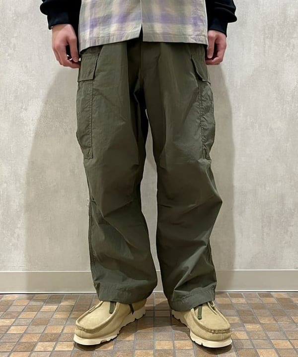 トラ吉さんの「BEAMS WOMEN｜BEAMS / ビッグ 6ポケット カーゴパンツ」を使ったコーディネート