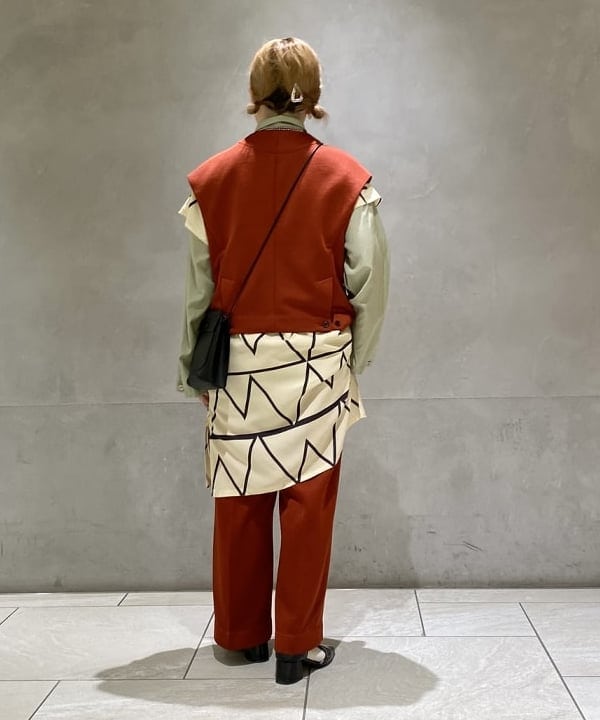 吉野 多恵さんの「BEAMS WOMEN｜maturely / Logogram Print Dress」を使ったコーディネート