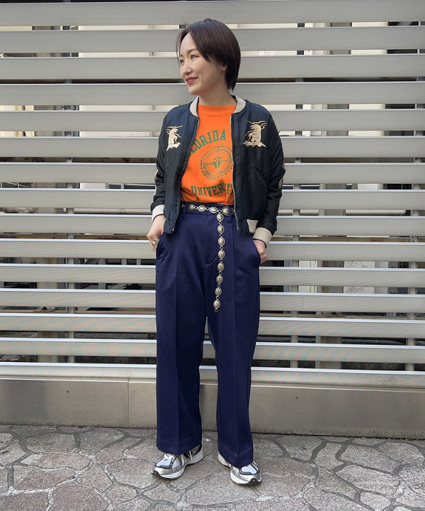 朱華さんの「BEAMS WOMEN｜ARROW NOVELTY / コンチョ ベルト 22FW」を使ったコーディネート
