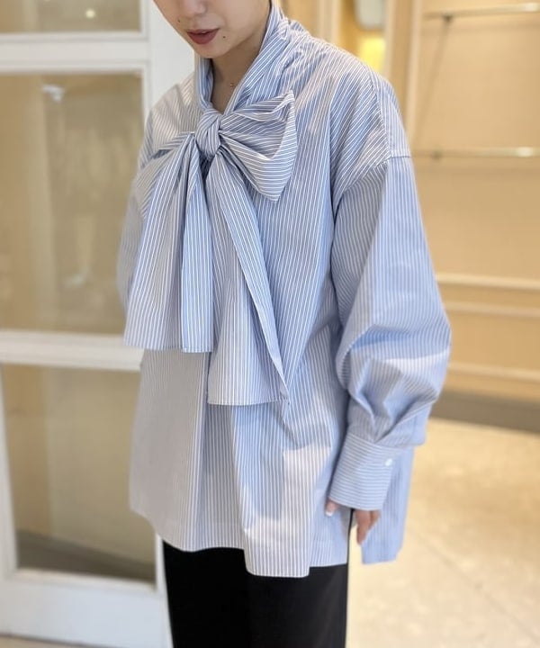 蒲原 捺美さんの「BEAMS WOMEN｜Demi-Luxe BEAMS / ストール ブラウス」を使ったコーディネート