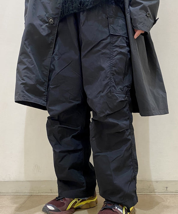 鈴木 悠里さんの「BEAMS WOMEN｜BEAMS / ビッグ 6ポケット カーゴパンツ」を使ったコーディネート