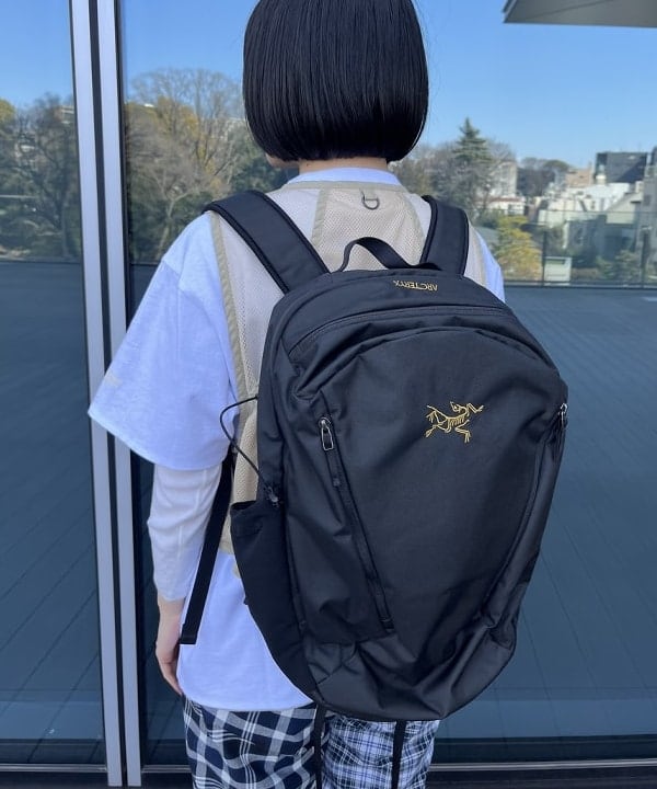 クロサワさんの「BEAMS WOMEN｜ARC’TERYX / MANTIS 26 BACKPACK」を使ったコーディネート