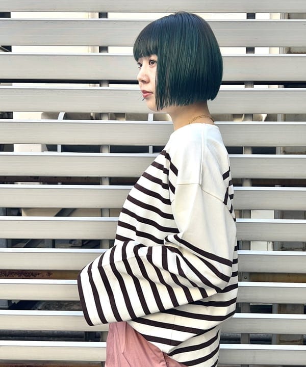 篠崎 香月さんの「BEAMS WOMEN｜AUBERGE &times; Demi-Luxe BEAMS / 別注 BIG CHARLOTTE ボーダーカットソー」を使ったコーディネート