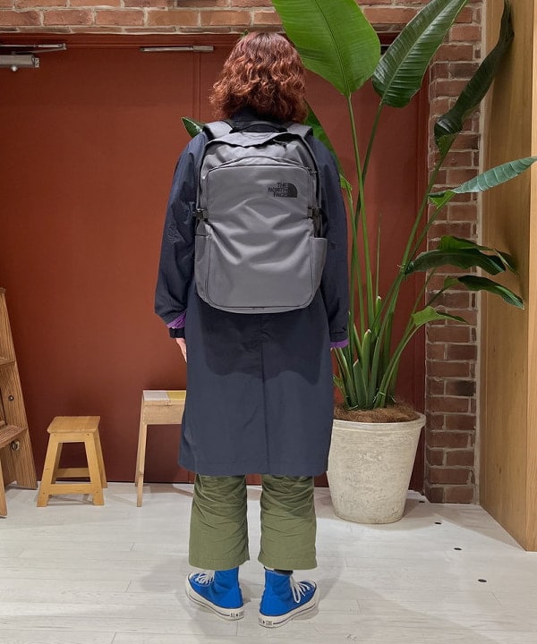 エノモト アミさんの「BEAMS WOMEN｜BEAMS BOY / ポリエステル ウール 3ボタン ブレザー」を使ったコーディネート