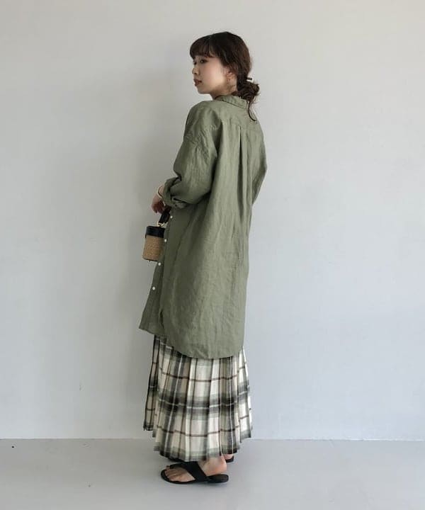 佐藤 美樹さんの「BEAMS WOMEN｜PHILIPPE AUDIBERT × Demi-Luxe BEAMS / 別注 Millie ネックレス シルバー」を使ったコーディネート