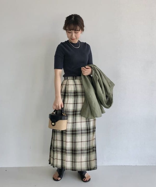 佐藤 美樹さんの「BEAMS WOMEN｜PHILIPPE AUDIBERT × Demi-Luxe BEAMS / 別注 Millie ネックレス シルバー」を使ったコーディネート
