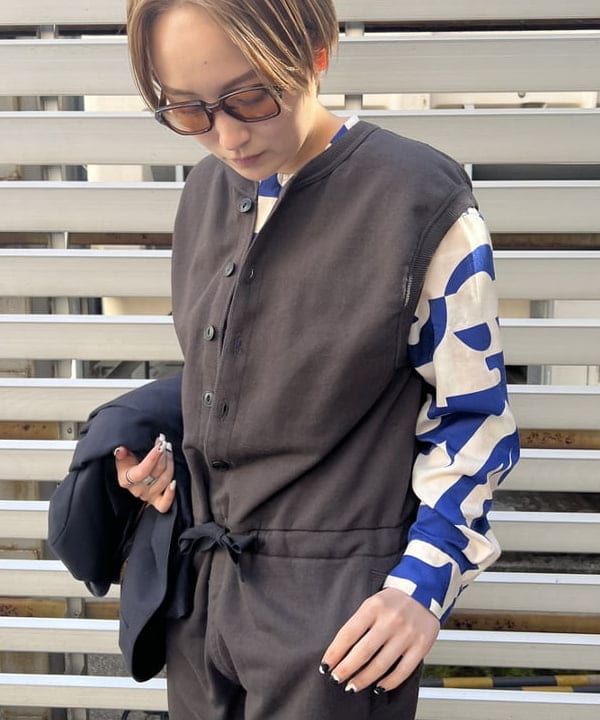 朱華さんの「BEAMS WOMEN｜BEAMS BOY / ポリエステル ウール 3ボタン ブレザー」を使ったコーディネート