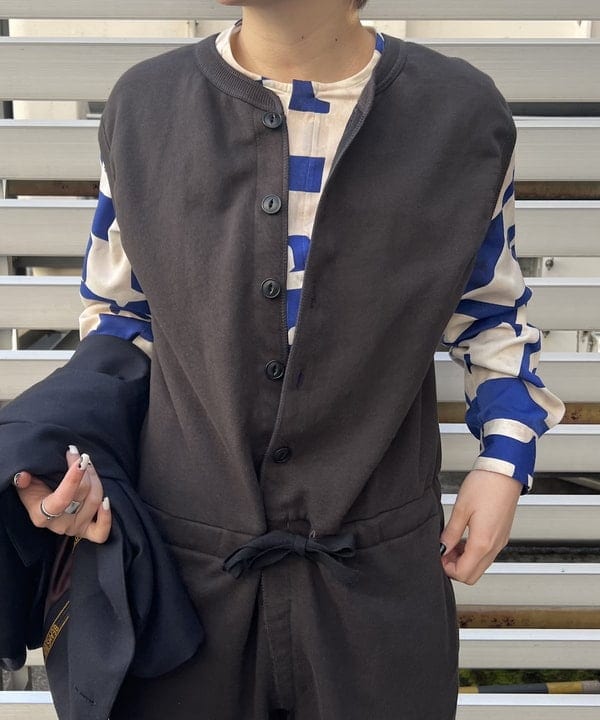 朱華さんの「BEAMS WOMEN｜BEAMS BOY / ポリエステル ウール 3ボタン ブレザー」を使ったコーディネート