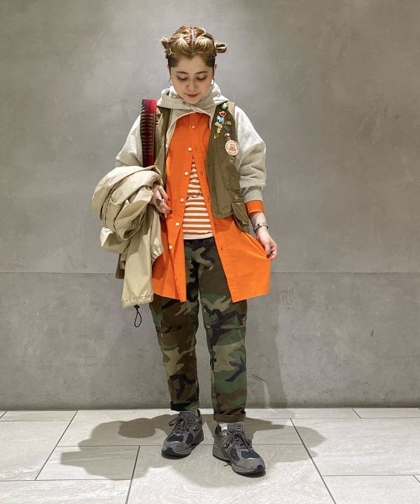 吉野 多恵さんの「BEAMS WOMEN｜BEAMS BOY / ラメ リブ クルー ソックス NEW」を使ったコーディネート