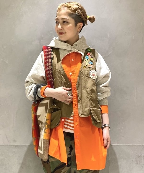 吉野 多恵さんの「BEAMS WOMEN｜BEAMS BOY / ラメ リブ クルー ソックス NEW」を使ったコーディネート